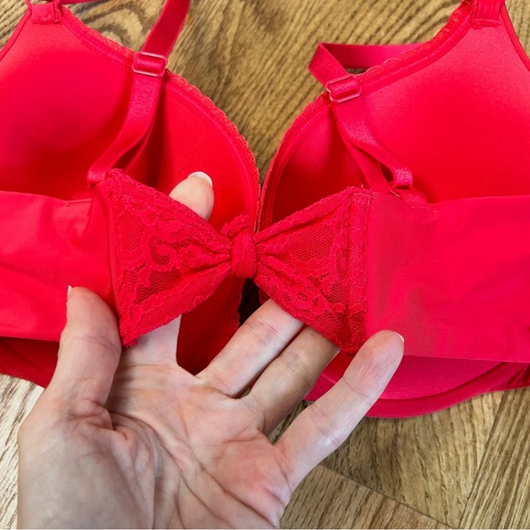 Victoria’s Secret Red Push Up Bra 34D - Picture 4 of 8